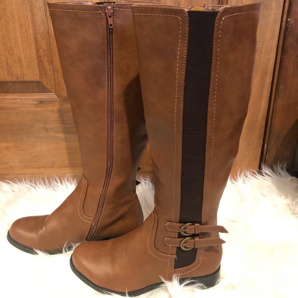 Size 6 Brown Boots